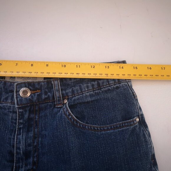 Wind River Ladies Fleece Lined Medium Wash Classic Fit Blue Jeans - Picture 11 of 13